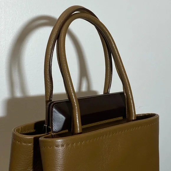 *Authentic* MaxMara handbag - Picture 4 of 16